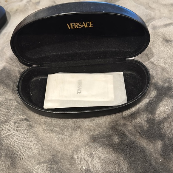 Versace large black leather sunglass case with card - Picture 3 of 4